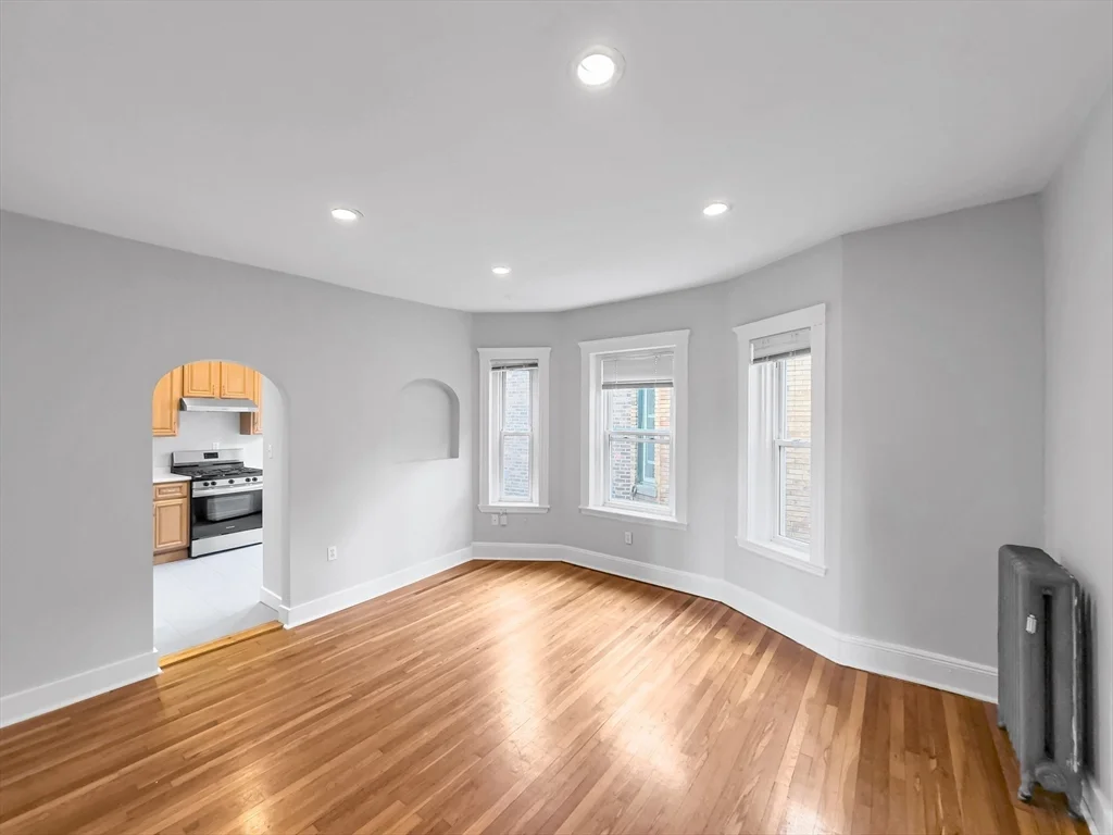 2 bed, 1 bath apartment for rent at 595 Centre St Unit 3, Jamaica Plain — photo 8 of 15