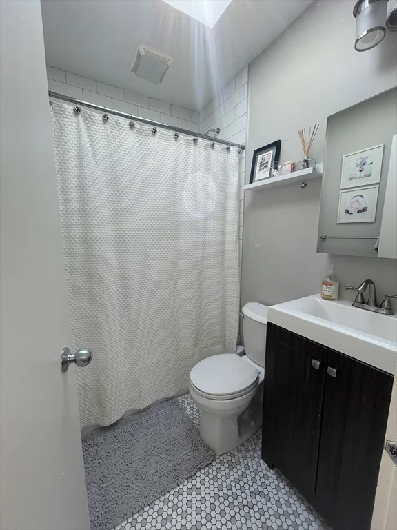 3 bed, 2 bath apartment for rent at 595 Putnam Ave Unit 595, Cambridgeport — photo 18 of 21