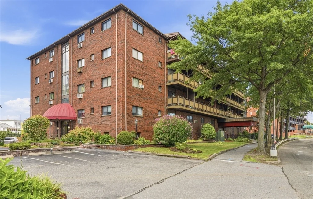 2 bed, 2 bath apartment for rent at 595 Revere Beach Pkwy Unit 40, Revere — photo 25 of 27