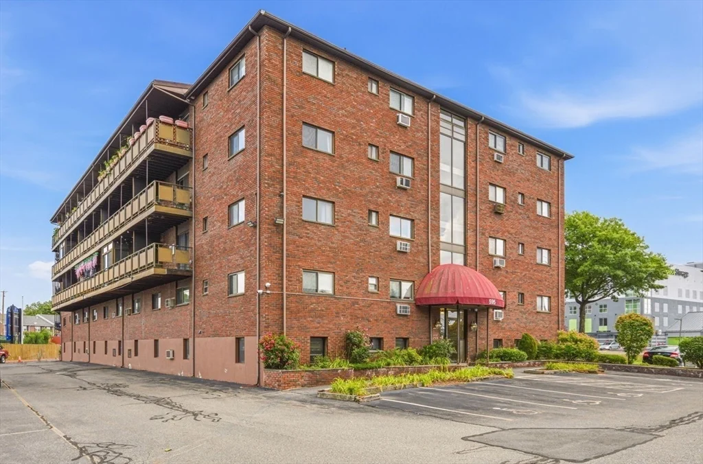 2 bed, 2 bath apartment for rent at 595 Revere Beach Pkwy Unit 40, Revere — photo 26 of 27