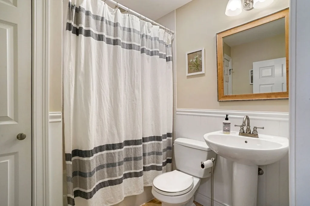 2 bed, 1 bath apartment for rent at 596 E 2nd St Unit 3, South Boston — photo 16 of 25