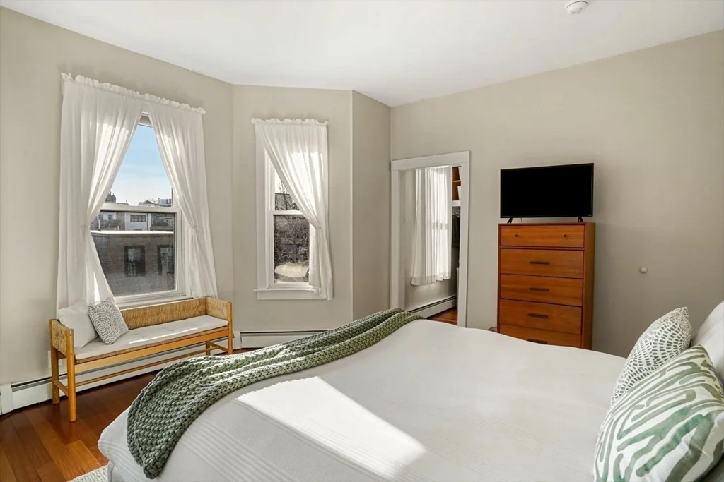 2 bed, 1 bath apartment for rent at 596 E 2nd St Unit 3, South Boston — photo 14 of 25