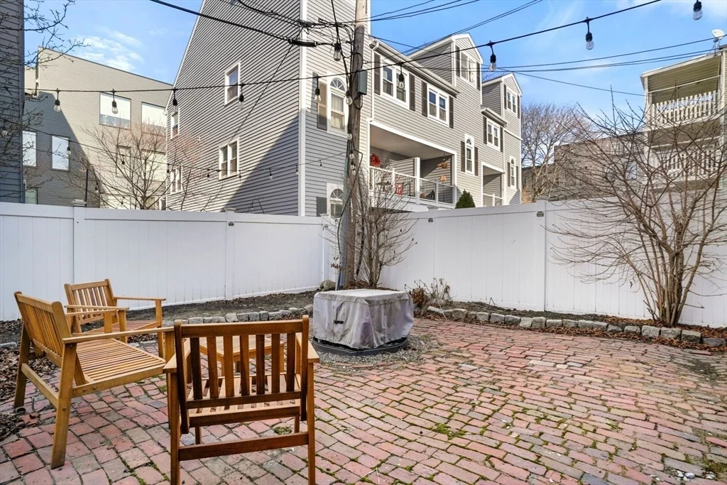 2 bed, 1 bath apartment for rent at 596 E 2nd St Unit 3, South Boston — photo 20 of 25
