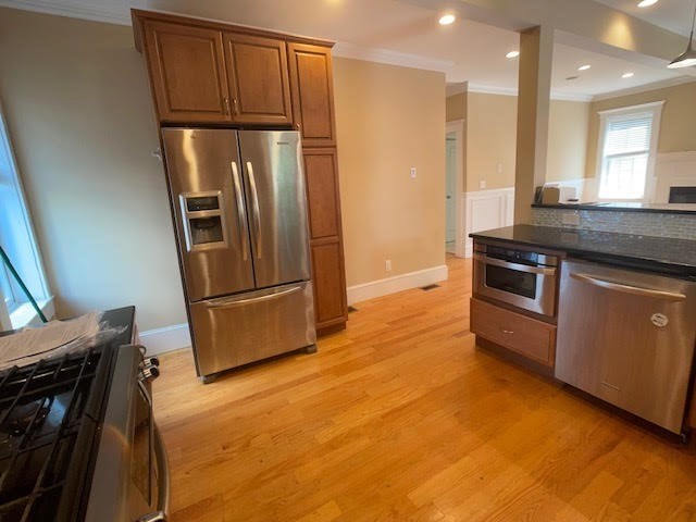 3 bed, 3 bath apartment for rent at 597 E 7th St Unit 1, South Boston — photo 2 of 16