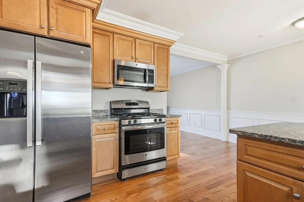 3 bed, 2 bath apartment for rent at 597 Sea St Unit 2, Quincy — photo 7 of 42