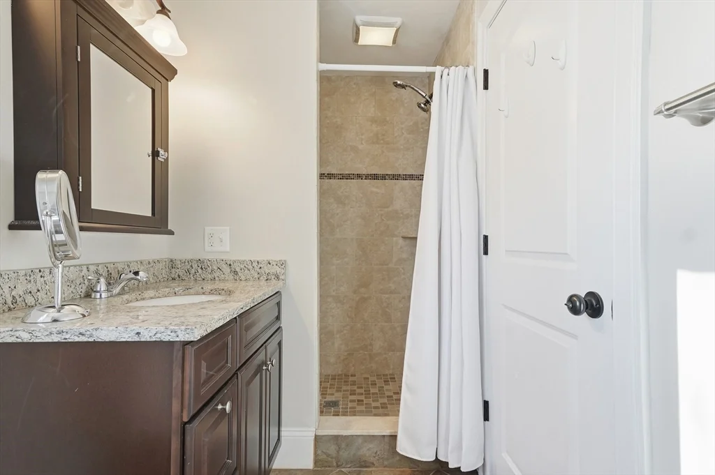 3 bed, 2 bath apartment for rent at 597 Sea St Unit 2, Quincy — photo 40 of 42