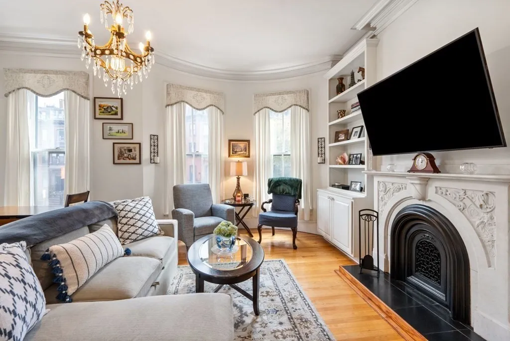 1 bed, 1 bath apartment for rent at 597 Tremont St Unit 3, South End — photo 3 of 19
