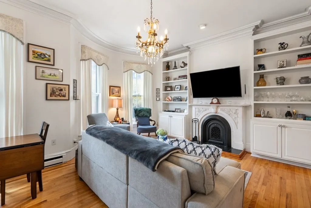 1 bed, 1 bath apartment for rent at 597 Tremont St Unit 3, South End — photo 2 of 19