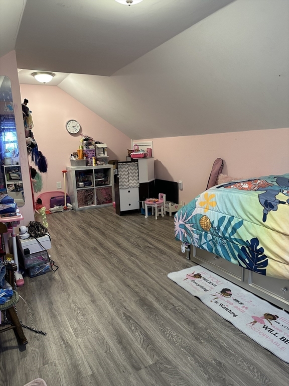 4 bed, 2 bath apartment for rent at 598 Beech Unit 2, Hyde Park — photo 15 of 21