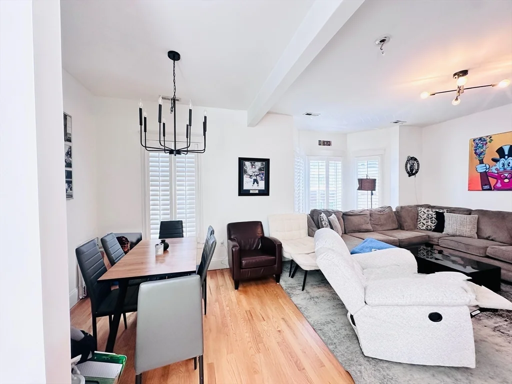 2 bed, 1 bath apartment for rent at 598 East 5th St Unit 598, South Boston — photo 2 of 9