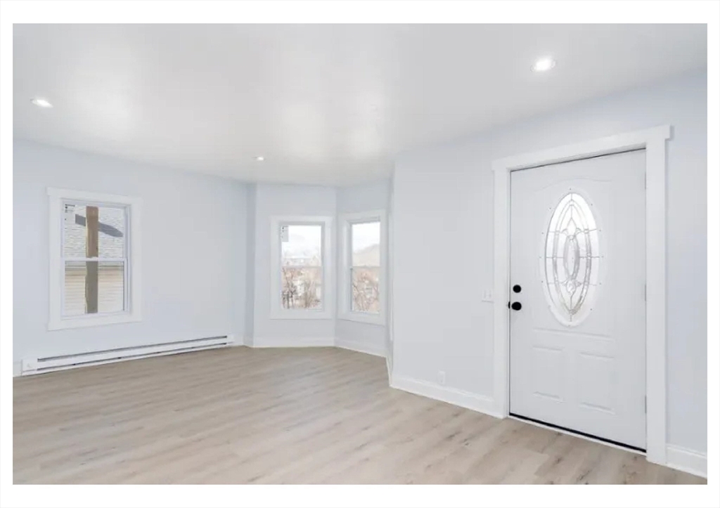 2 bed, 1 bath apartment for rent at 598 Franklin St Unit 1, Worcester — photo 2 of 8