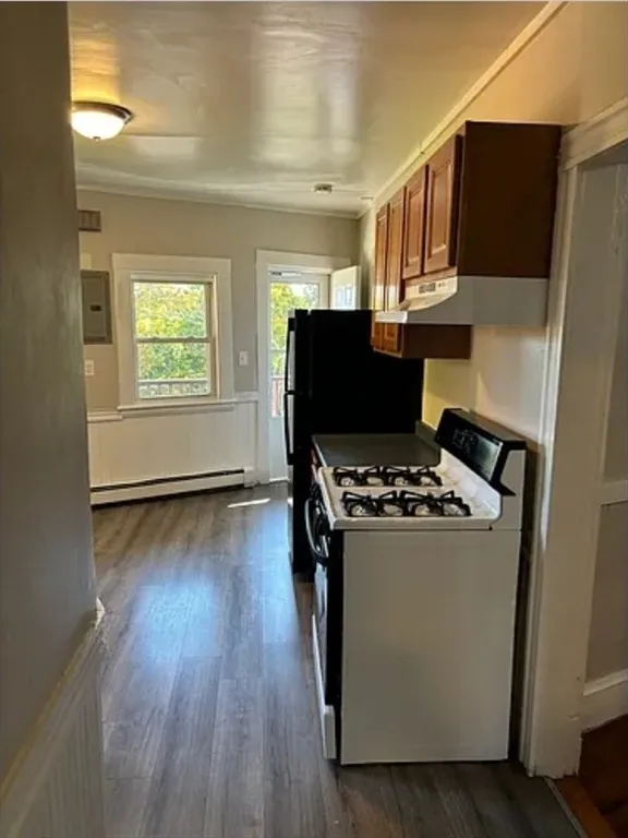 3 bed, 1 bath apartment for rent at 598 Hyde Park Ave Unit 3, Roslindale — photo 1 of 11