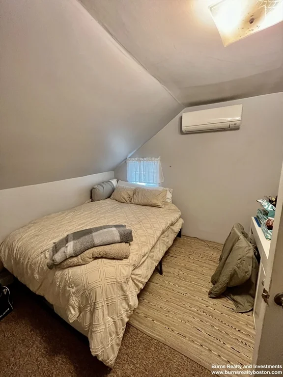 5 bed, 3 bath apartment for rent at 599 East Broadway Unit 2, South Boston — photo 19 of 24