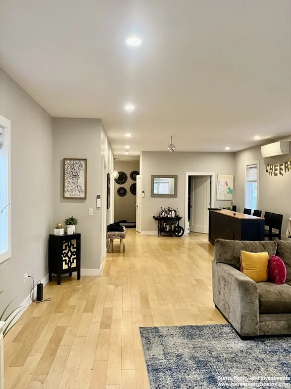 5 bed, 3 bath apartment for rent at 599 East Broadway Unit 2, South Boston — photo 4 of 24