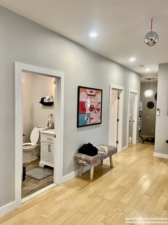 5 bed, 3 bath apartment for rent at 599 East Broadway Unit 2, South Boston — photo 6 of 24