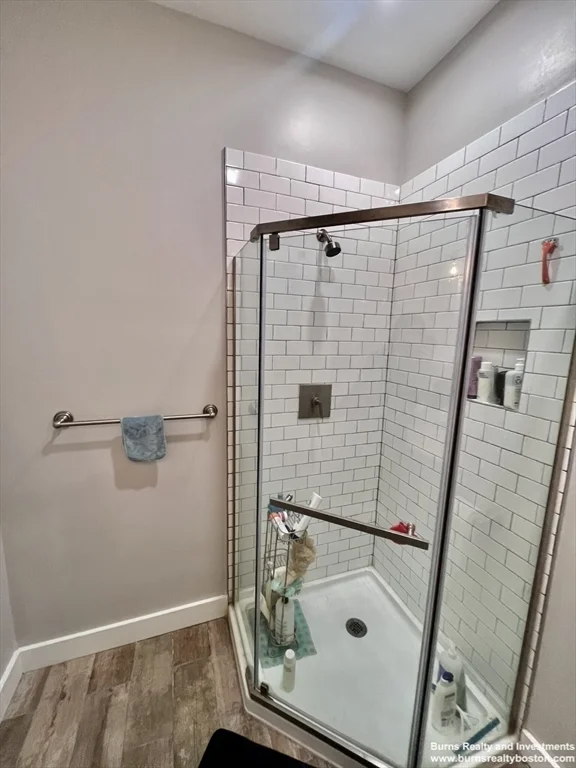 5 bed, 3 bath apartment for rent at 599 East Broadway Unit 2, South Boston — photo 23 of 24