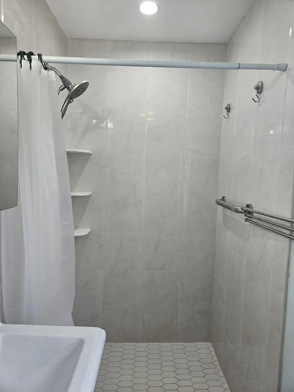 3 bed, 1 bath apartment for rent at 599 North St, Randolph — photo 13 of 18