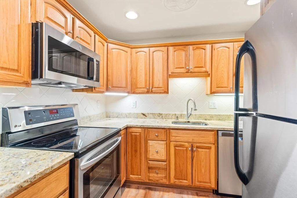 2 bed, 1 bath apartment for rent at 599 Old West Central Unit C10, Franklin