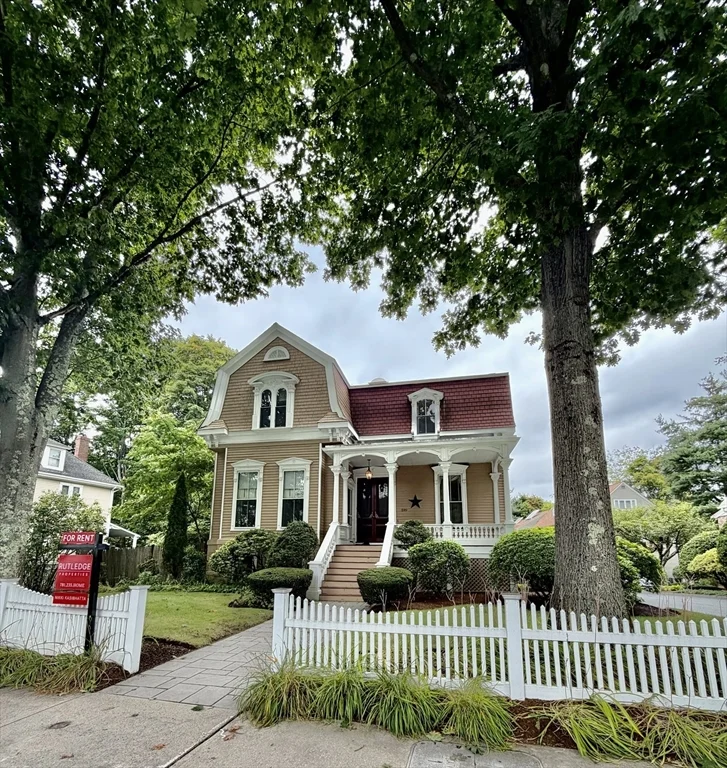 2 bed, 2 bath apartment for rent at 599 Washington St Unit B, Wellesley — photo 1 of 10