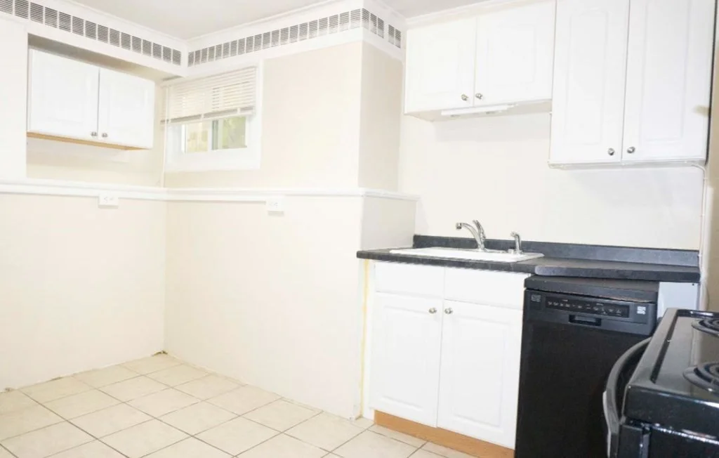 1 bed, 1 bath apartment for rent at 59A Strathmore Rd Unit 1A, Brighton — photo 3 of 6