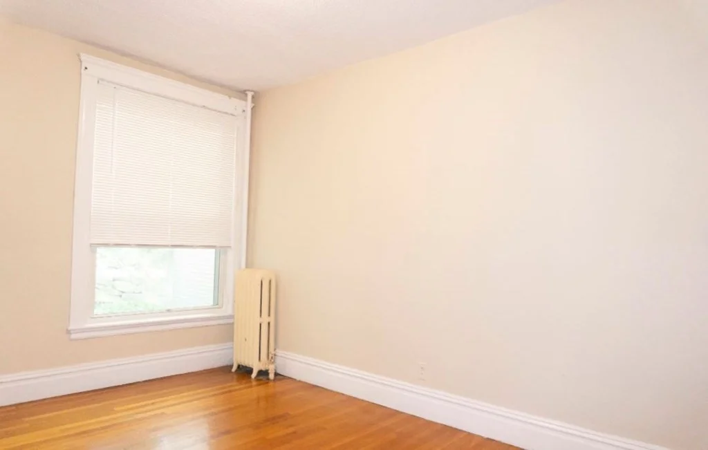 3 bed, 1 bath apartment for rent at 59A Strathmore Rd Unit 2, Brighton — photo 6 of 7