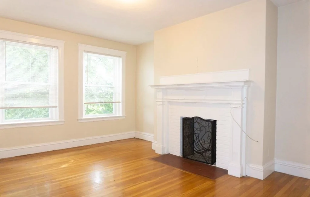 3 bed, 1 bath apartment for rent at 59A Strathmore Rd Unit 2, Brighton — photo 3 of 7