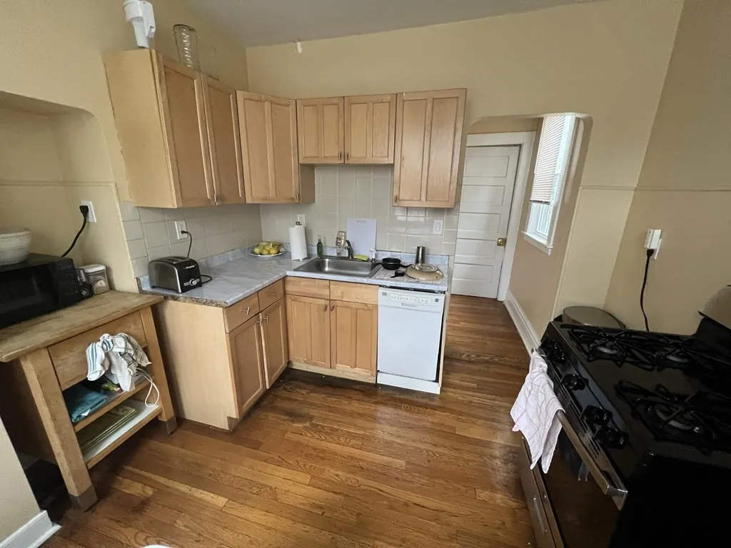 3 bed, 1 bath apartment for rent at 59A Strathmore Rd Unit 3, Brighton — photo 29 of 29