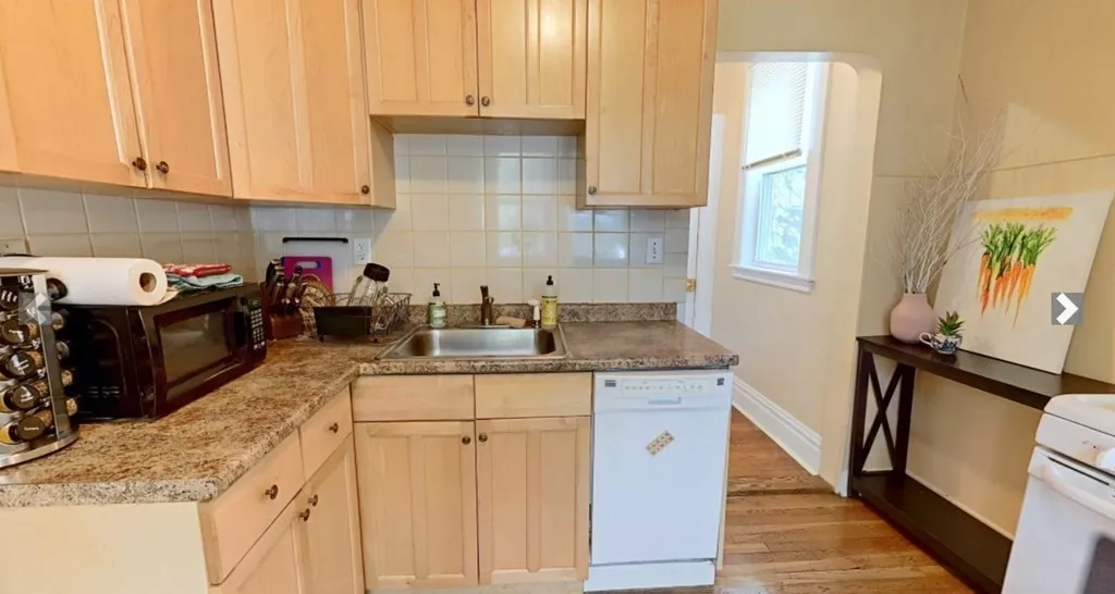3 bed, 1 bath apartment for rent at 59A Strathmore Rd Unit 3, Brighton — photo 4 of 29