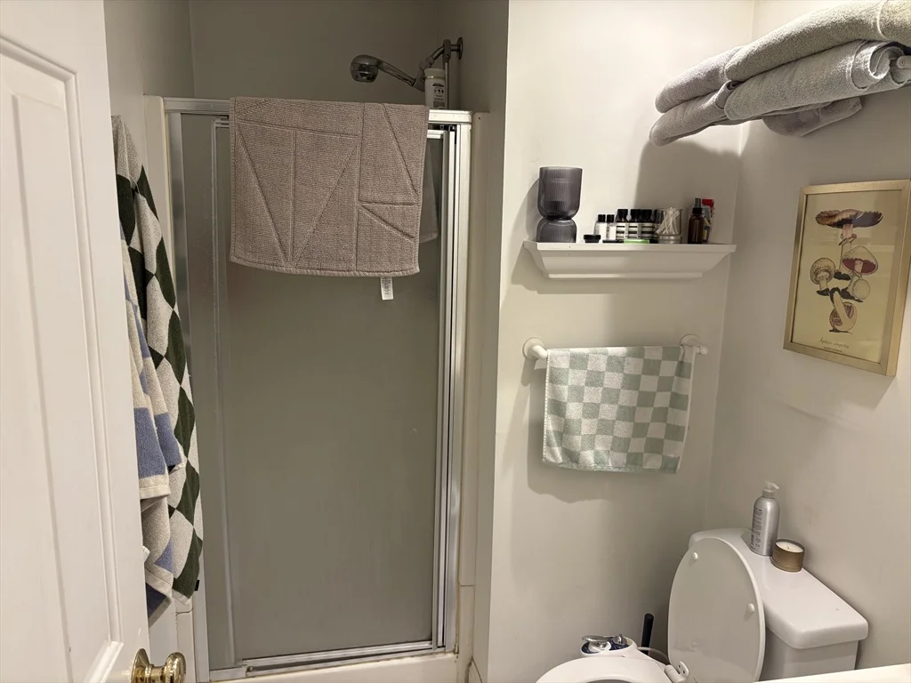 3 bed, 2 bath apartment for rent at 5A Union St Unit 1, The Port — photo 5 of 8