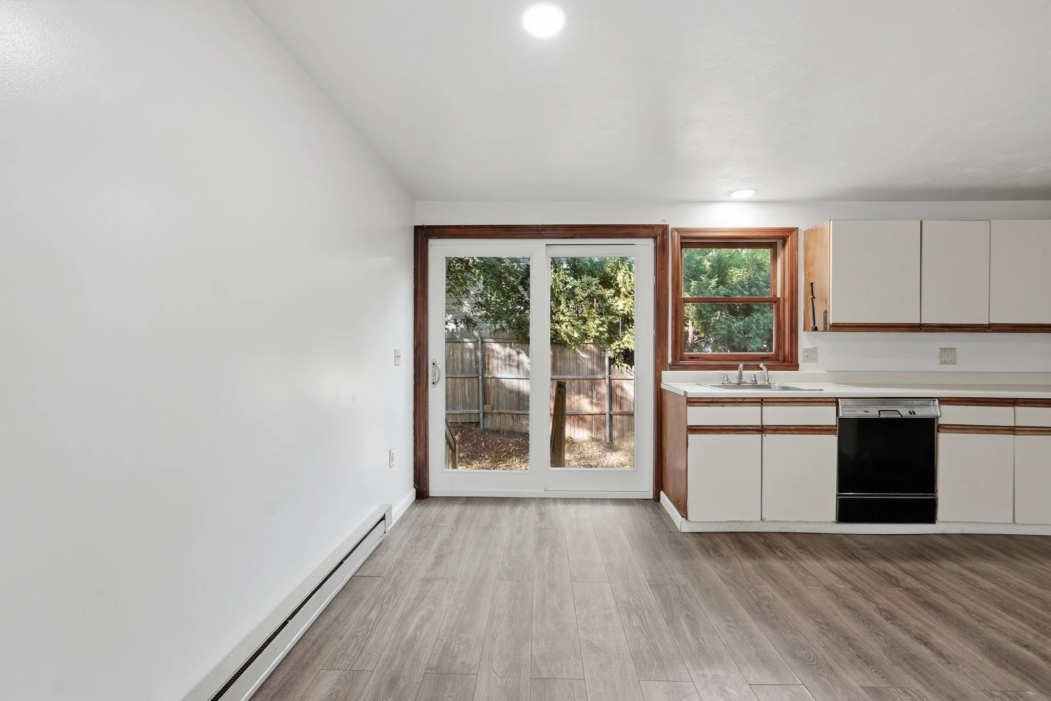 2 bed, 1 bath apartment for rent at 5A Warwick St Unit 1, Auburn — photo 2 of 26