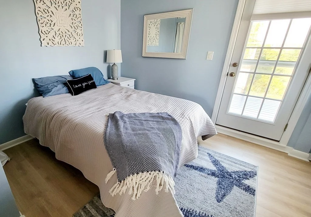 3 bed, 1 bath apartment for rent at 6 77th St Unit WINTER, Plum Island — photo 12 of 22