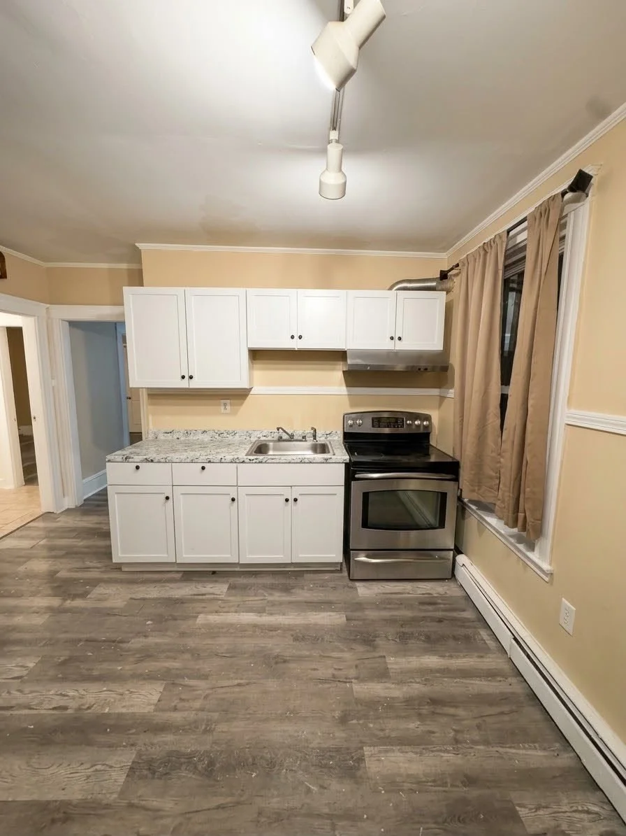 3 bed, 1 bath apartment for rent at 6-8 Blossom St Unit 1, Bradford — photo 2 of 11