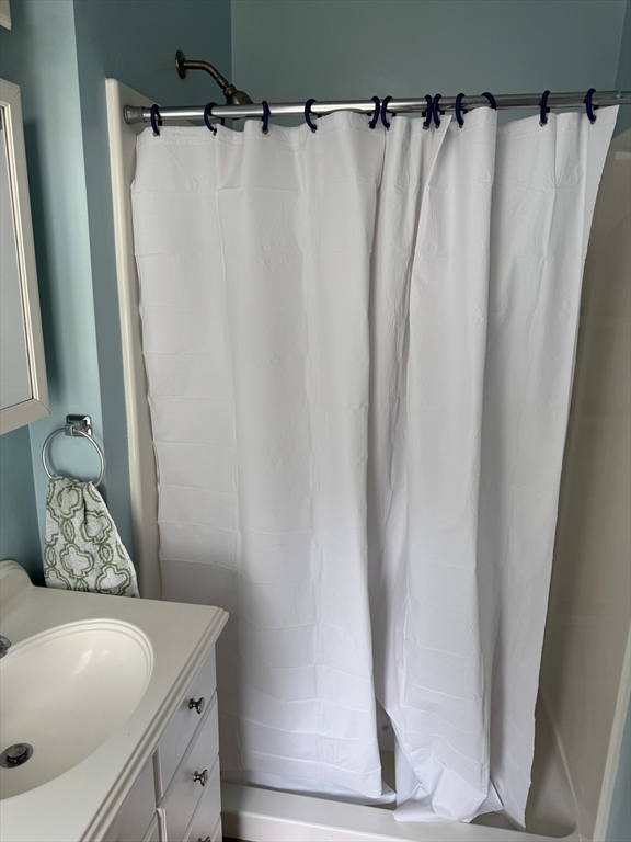 1 bed, 1 bath apartment for rent at 8 Park St Unit 5, Zip 01830 — photo 5 of 8