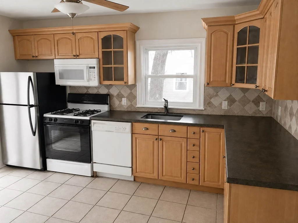 2 bed, 1 bath apartment for rent at 6 Adelaide Ter Unit 2, Jamaica Plain — photo 2 of 6