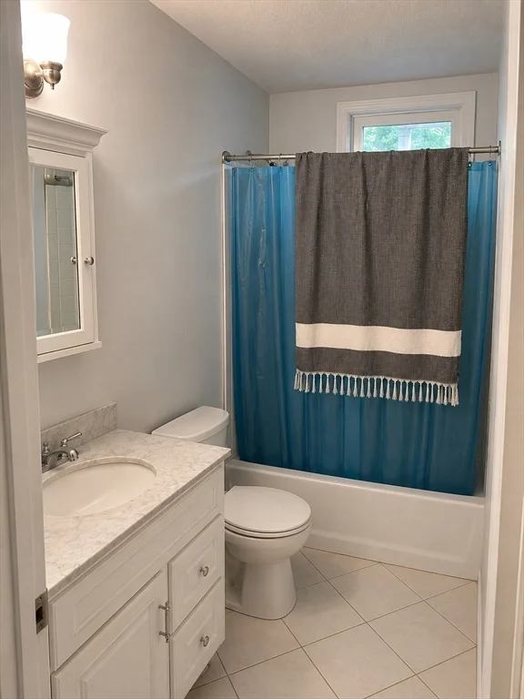 2 bed, 1 bath apartment for rent at 6 Adelaide Ter Unit 2, Jamaica Plain — photo 3 of 6
