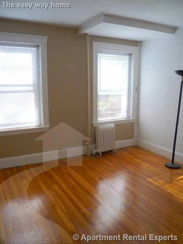 1 bed, 1 bath apartment for rent at 6 Agassiz St Unit 3, Neighborhood Nine