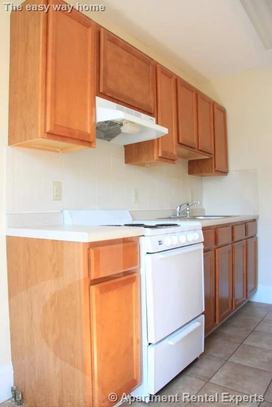1 bed, 1 bath apartment for rent at 6 Agassiz St Unit 7, Neighborhood Nine — photo 3 of 18