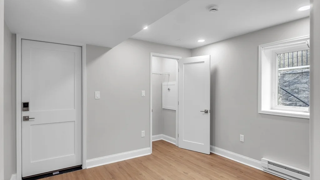 1 bed, 1 bath apartment for rent at 6 Alaric Ter Unit B, West Roxbury — photo 32 of 35