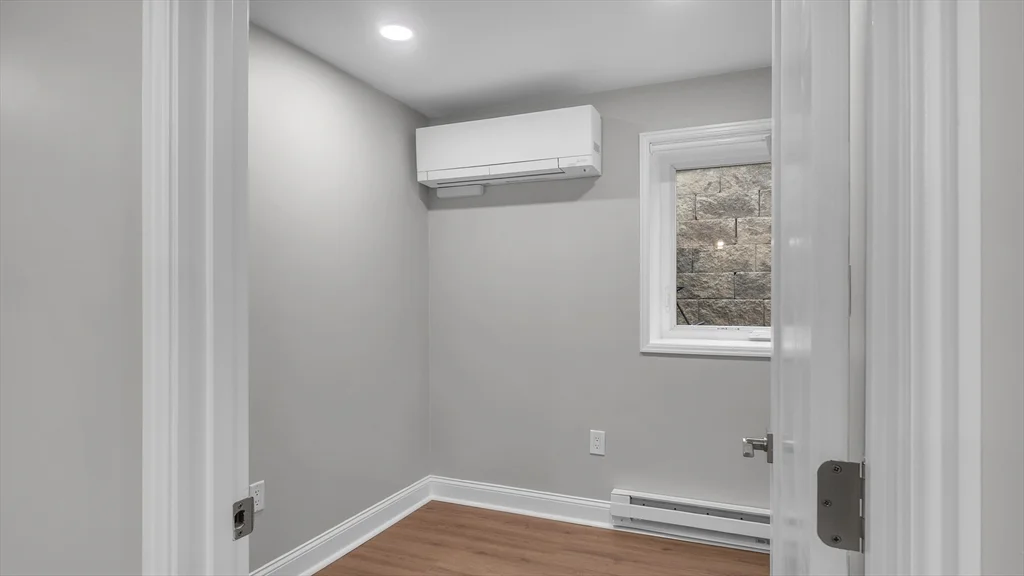 1 bed, 1 bath apartment for rent at 6 Alaric Ter Unit B, West Roxbury — photo 30 of 35