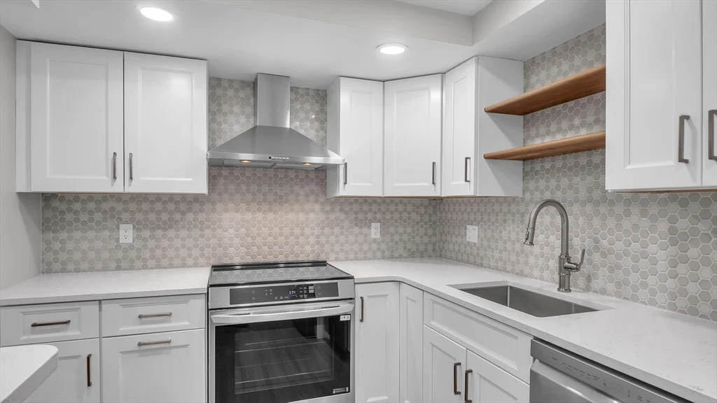 1 bed, 1 bath apartment for rent at 6 Alaric Ter Unit B, West Roxbury — photo 9 of 35