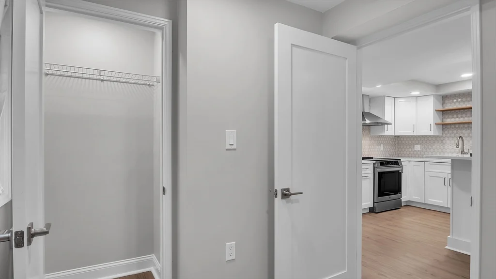 1 bed, 1 bath apartment for rent at 6 Alaric Ter Unit B, West Roxbury — photo 20 of 35