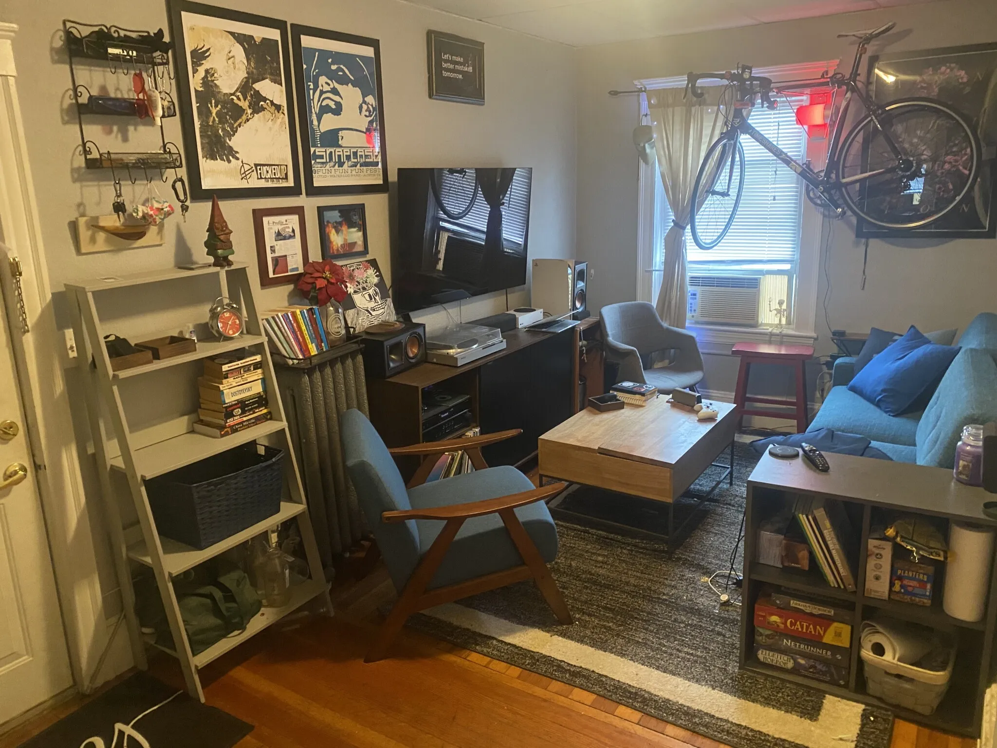 2 bed, 1 bath apartment for rent at 6 Alberta Ter Unit 1, North Cambridge — photo 2 of 5
