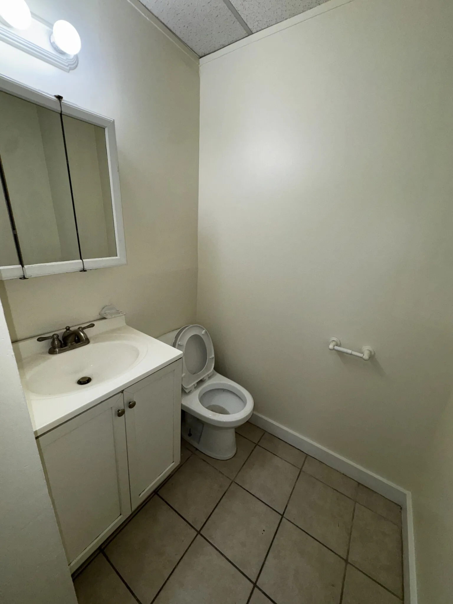 2 bed, 1 bath apartment for rent at 6 Alberta Ter Unit 3M, North Cambridge — photo 6 of 7