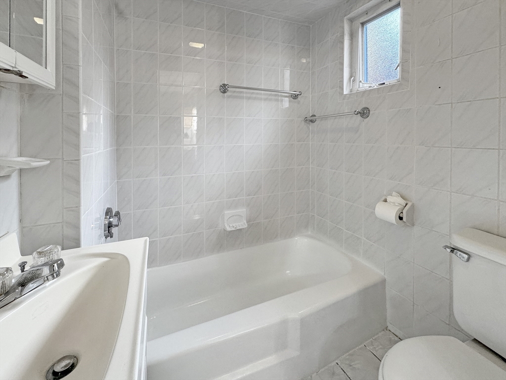 1 bed, 1 bath apartment for rent at 6 Albion Ter Unit 1, Powder House Square — photo 4 of 11