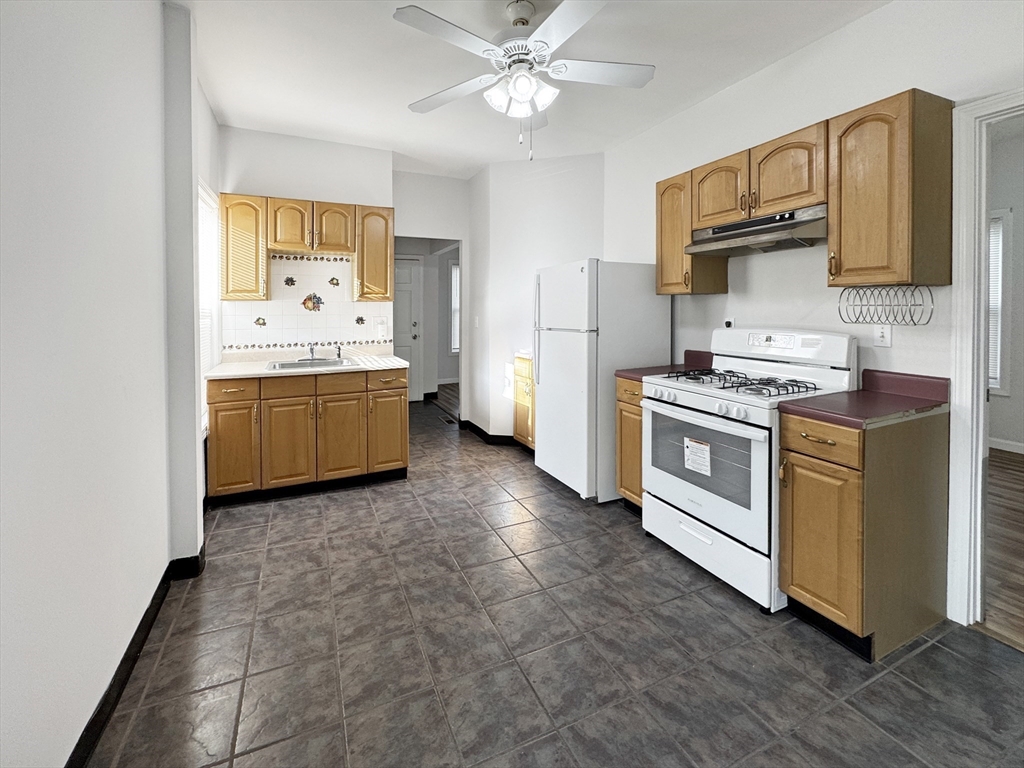 1 bed, 1 bath apartment for rent at 6 Albion Ter Unit 1, Powder House Square — photo 10 of 11