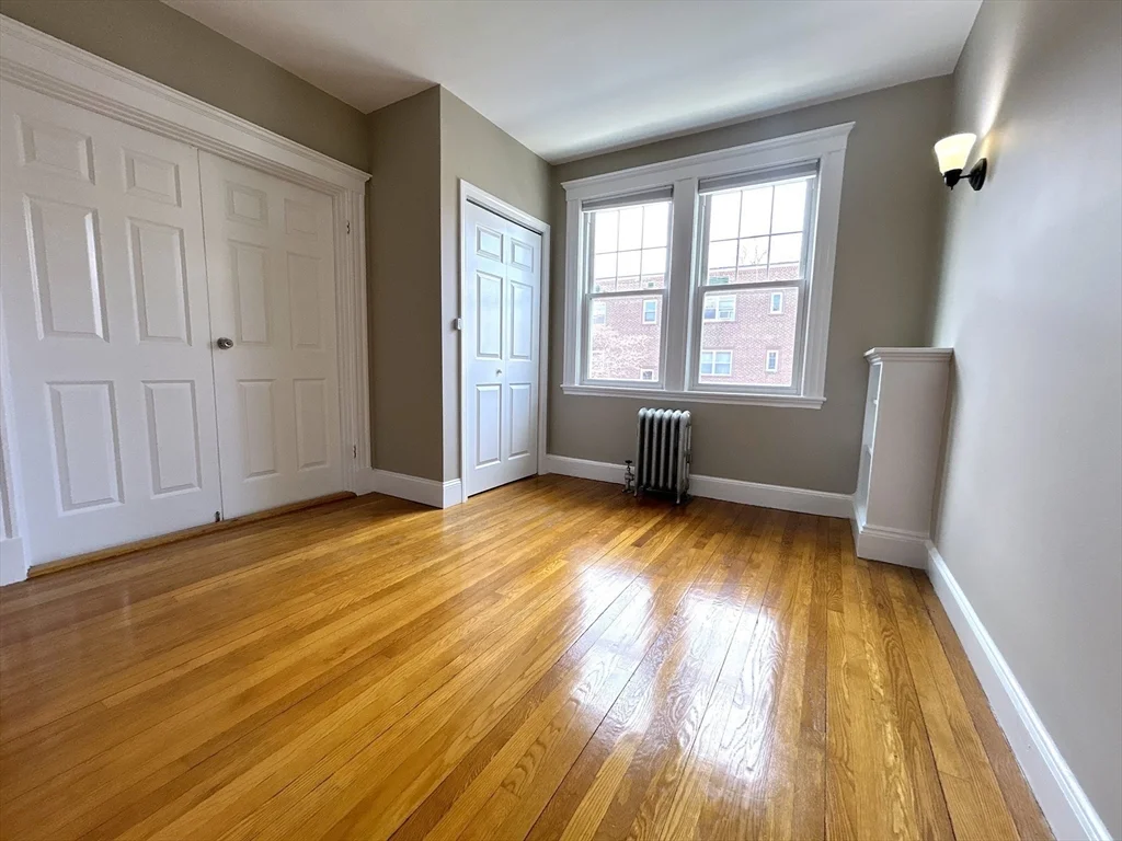4 bed, 2 bath apartment for rent at 6 Alton Ct Unit 2, Coolidge Corner — photo 6 of 11