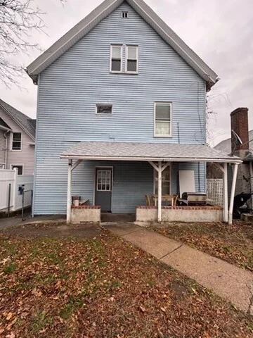 3 bed, 1 bath apartment for rent at 6 Apple St Unit 3, Lynn — photo 18 of 20