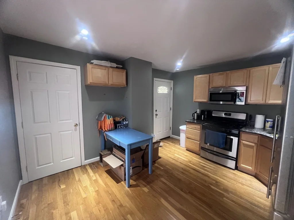 2 bed, 1 bath apartment for rent at 6 Arcadia St Unit 2, Jamaica Plain — photo 5 of 23