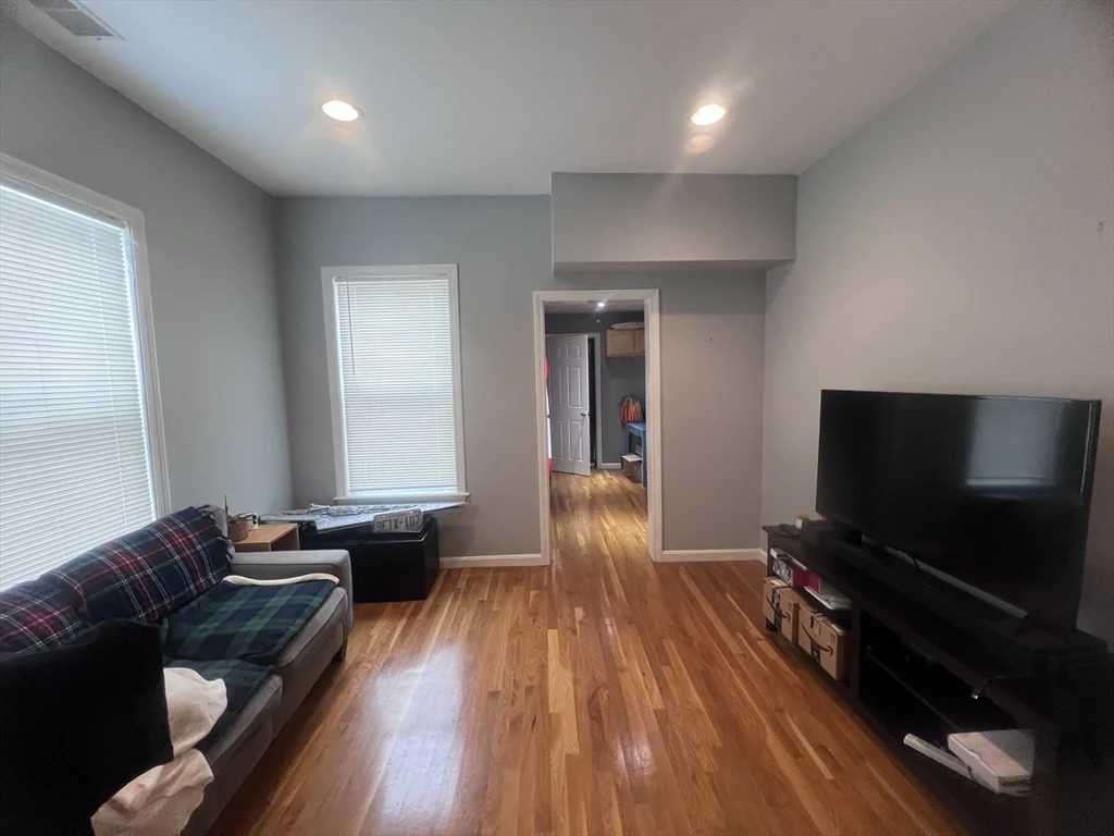 2 bed, 1 bath apartment for rent at 6 Arcadia St Unit 2, Jamaica Plain — photo 8 of 23