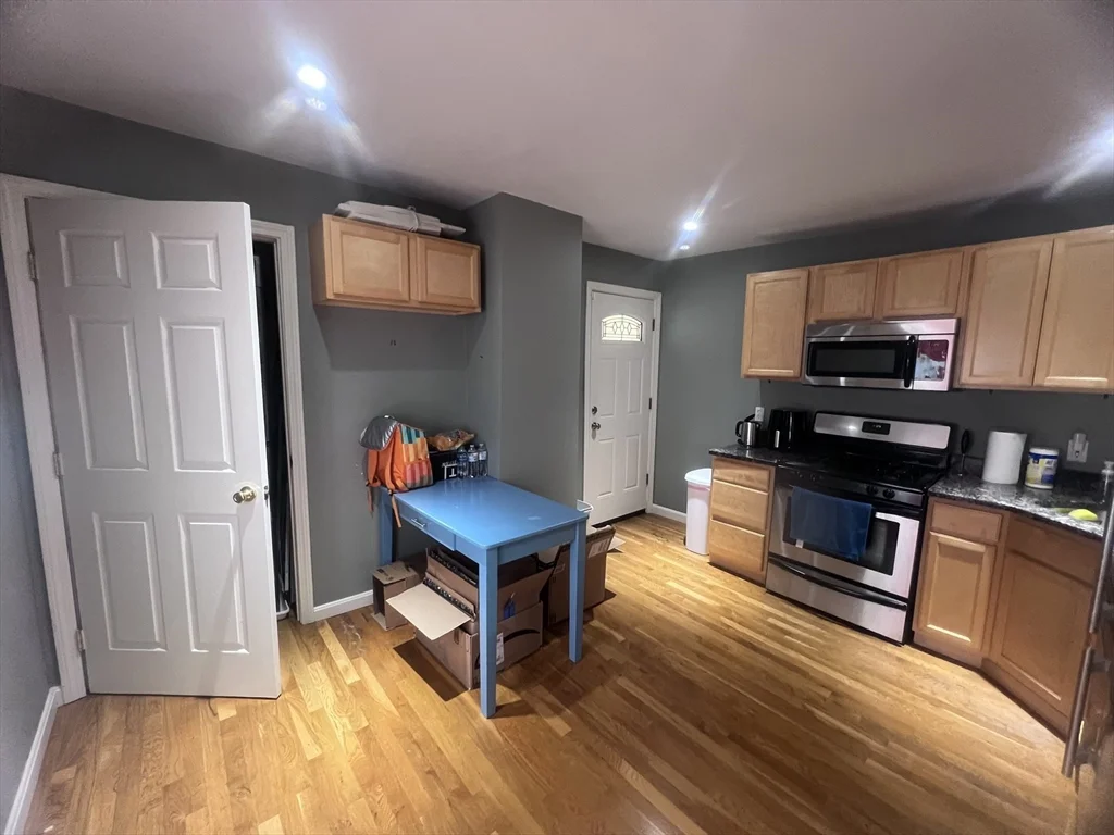 2 bed, 1 bath apartment for rent at 6 Arcadia St Unit 2, Jamaica Plain — photo 6 of 23